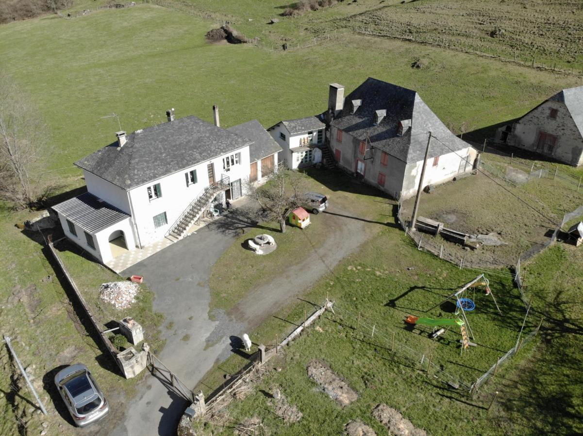 Aux D'Estaing Croises, Gite De Montagne Accessible A Tous エクステリア 写真