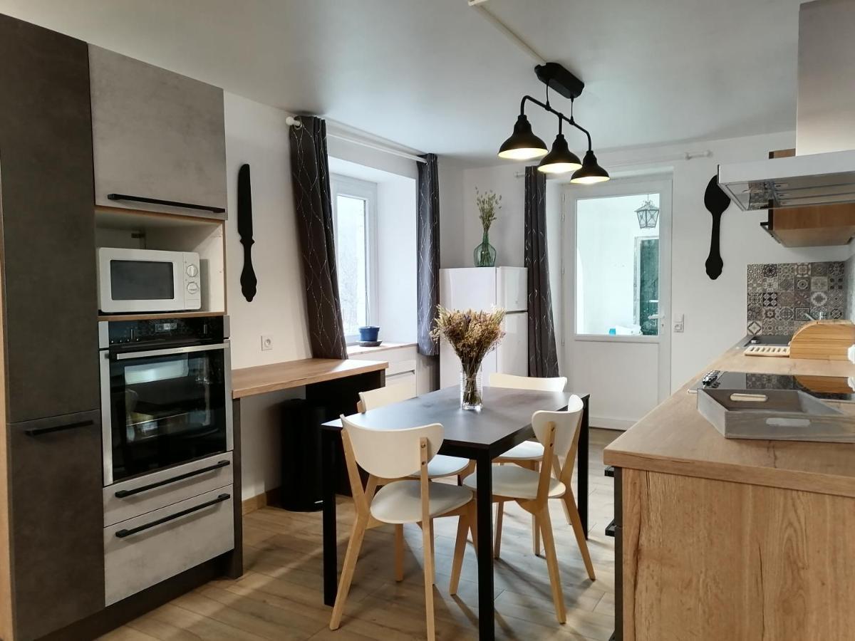 Aux D'Estaing Croises, Gite De Montagne Accessible A Tous エクステリア 写真