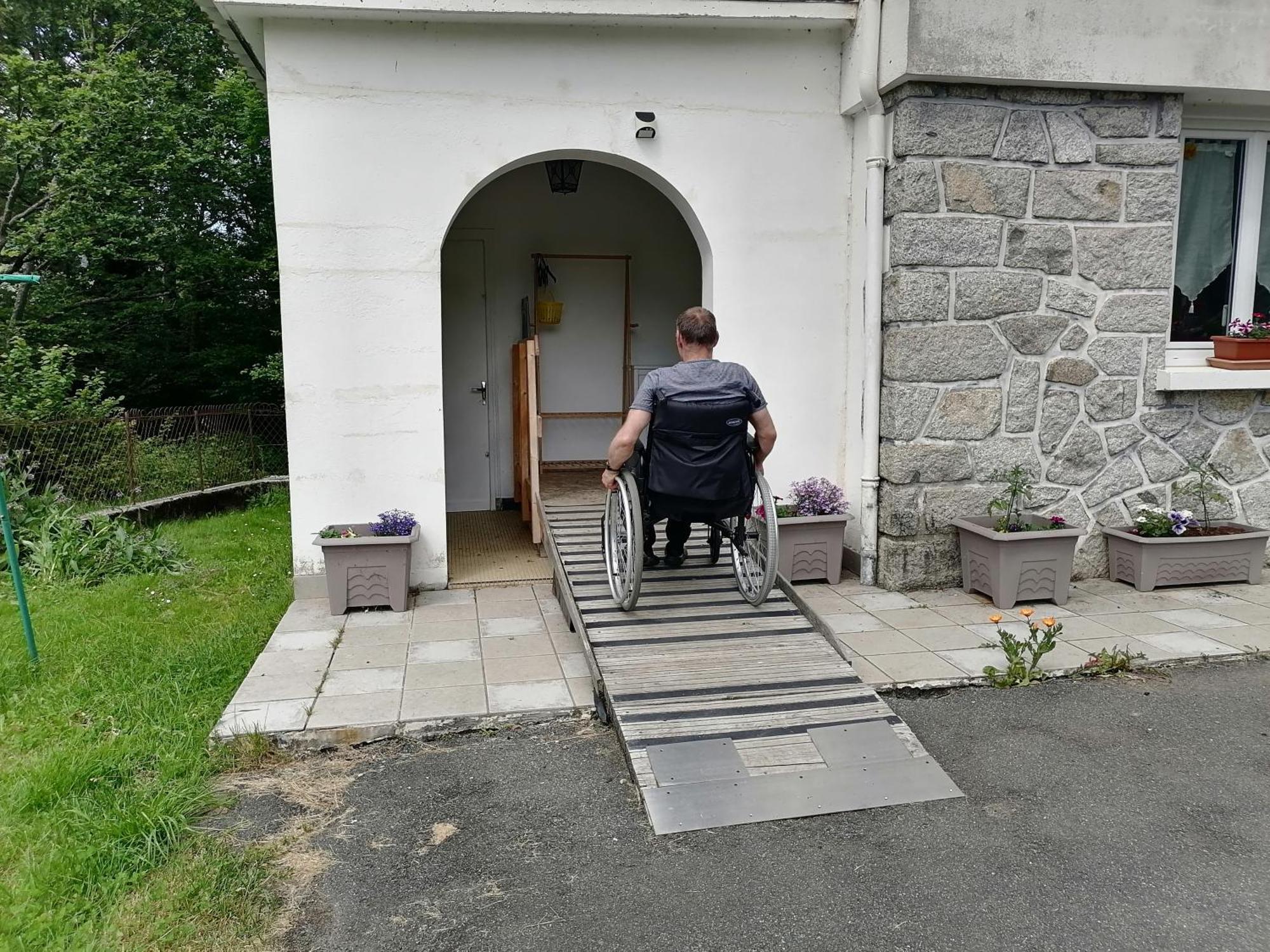 Aux D'Estaing Croises, Gite De Montagne Accessible A Tous エクステリア 写真